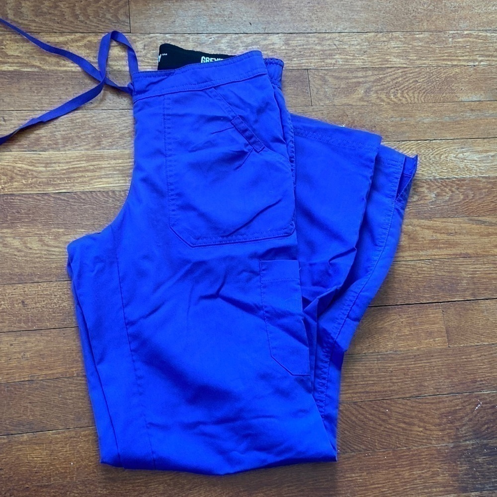 Greys Anatomy purple scrubs